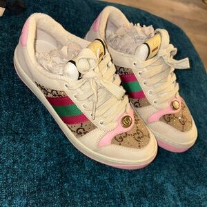 Gucci Women's Pink and Beige Sneakers
